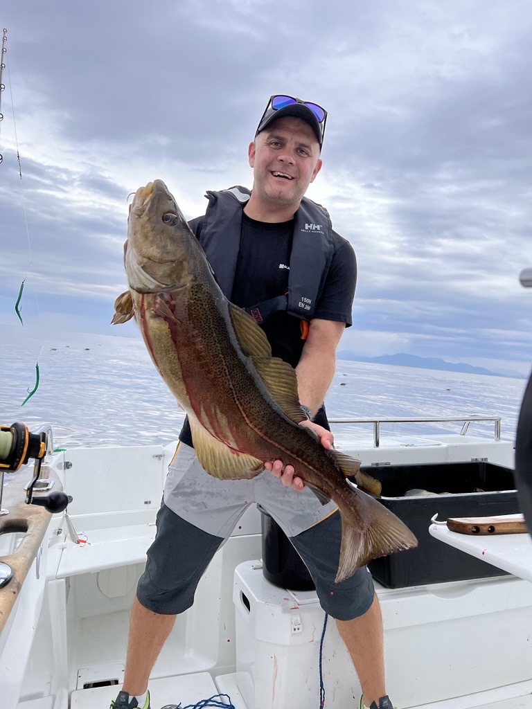 På fritida er fiske ein av favorittsyslane. Foto: privat