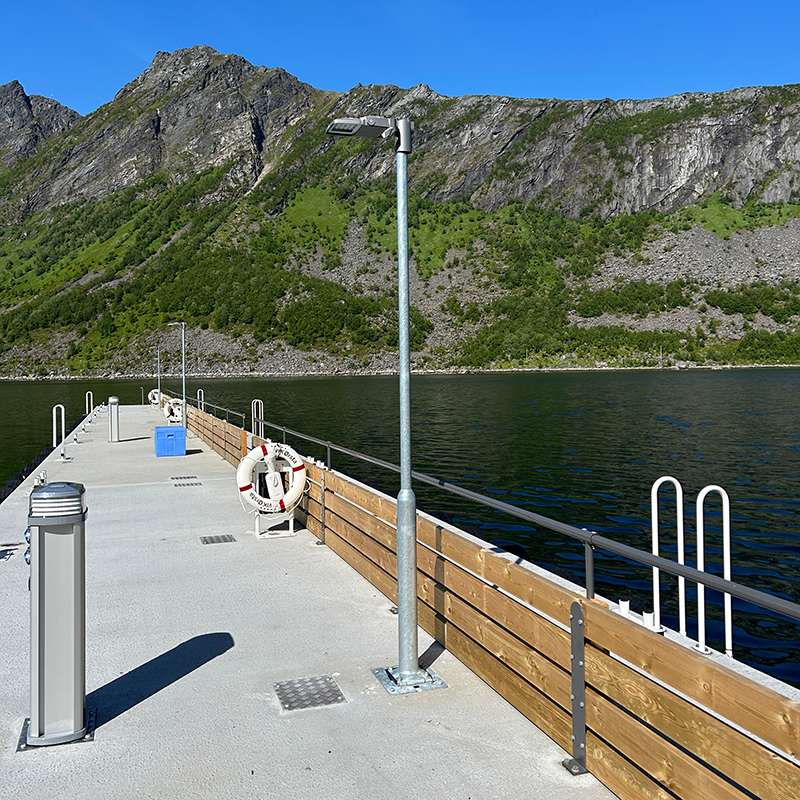 Flytemolo, Senja kommune.